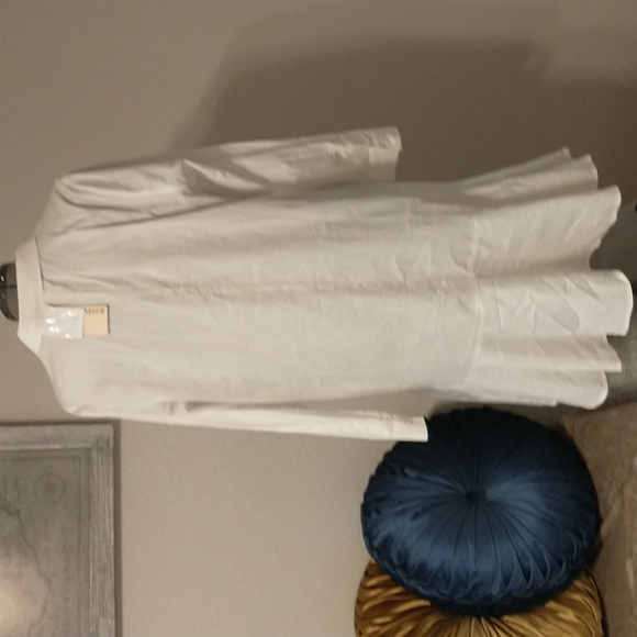 NWT JustFab White Button Down - Picture 3 of 6